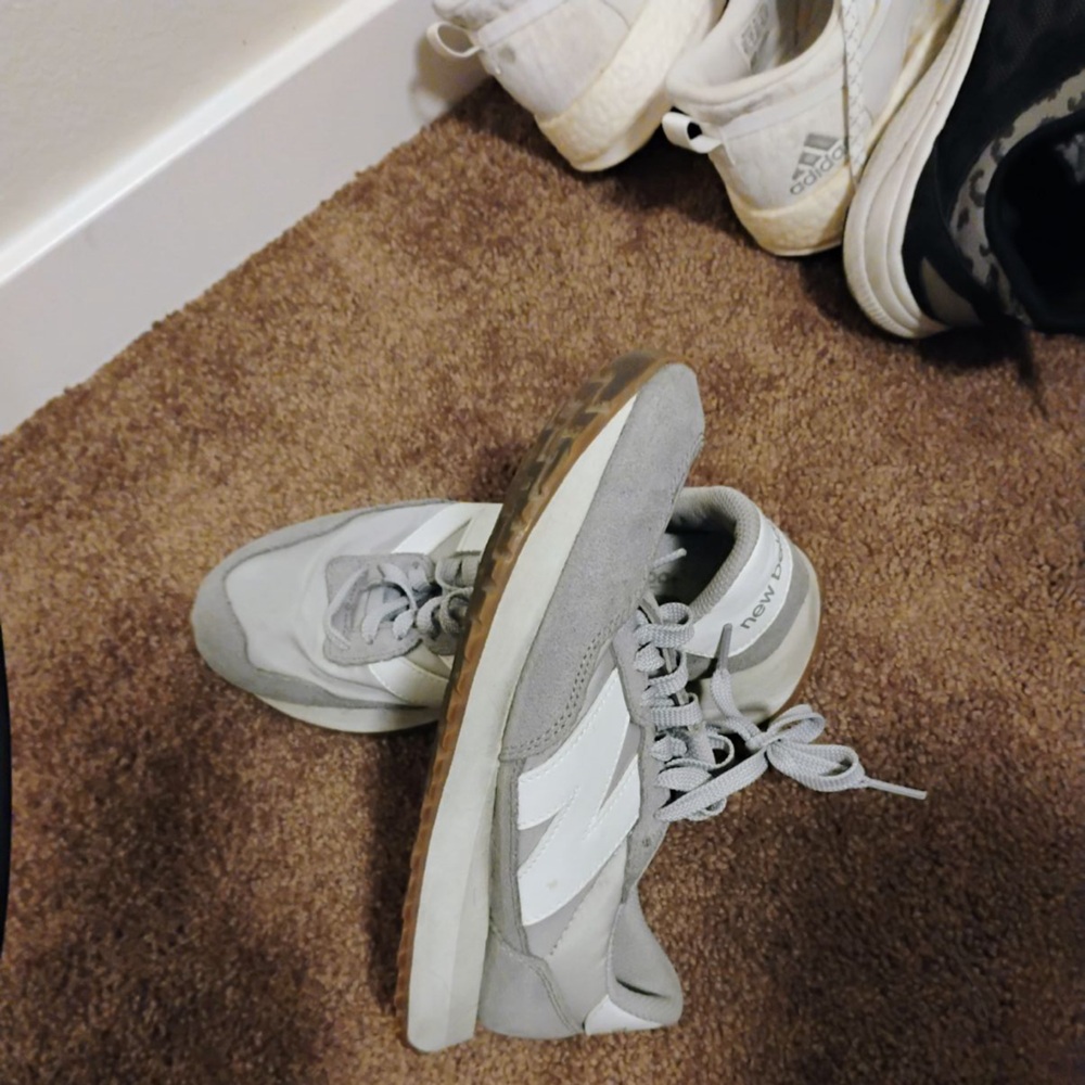New Balance Gray and White Sneakers Sleek Modern Design